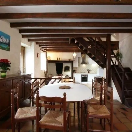 בית נופש House L'estibedou 3