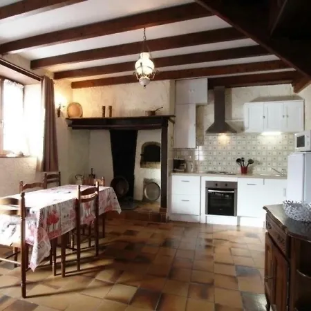 בית נופש House L'estibedou 3 *